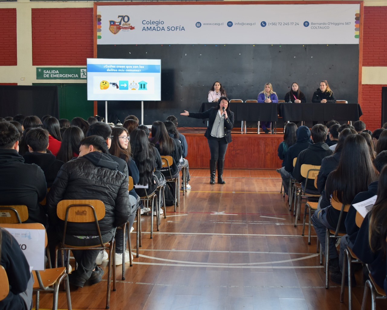 Hacia una comunidad consciente, responsable y comprometida.